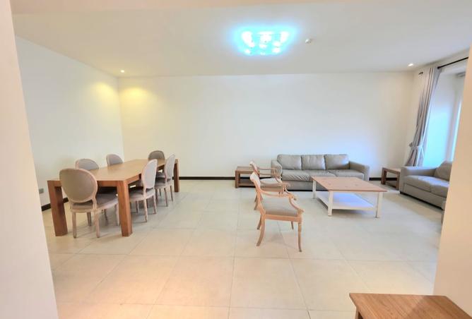 955843 - Property Image 2