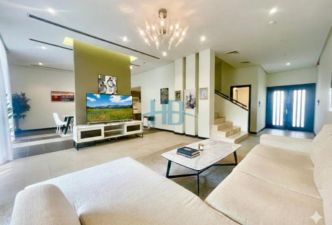 976581 - Property Image 2