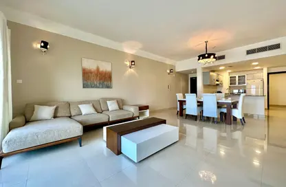 شقة - 2 غرف نوم - 2 حمامات للايجار في شارع أمواج - أمواج - المحرق