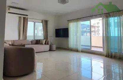 Apartment - 3 Bedrooms - 3 Bathrooms for rent in Hidd - Muharraq Governorate