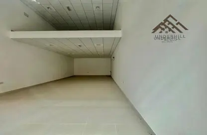 Shop - Studio - 1 Bathroom for rent in Muharraq - Muharraq Governorate