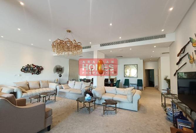 967031 - Property Image 2