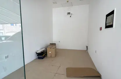 Shop - Studio - 1 Bathroom for rent in Buri - Northern Governorate