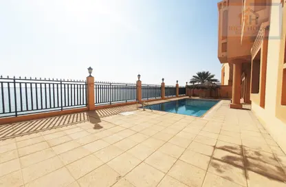 Pool image for: Villa - 5 Bedrooms - 6 Bathrooms for rent in Tubli - Central Governorate, Image 1