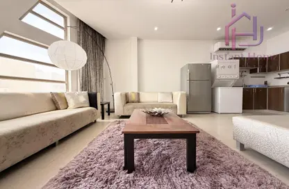 Apartment - 2 Bedrooms - 2 Bathrooms for rent in Al Juffair - Capital Governorate