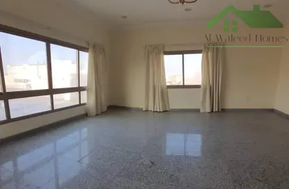 Apartment - 2 Bedrooms - 2 Bathrooms for rent in Hidd - Muharraq Governorate