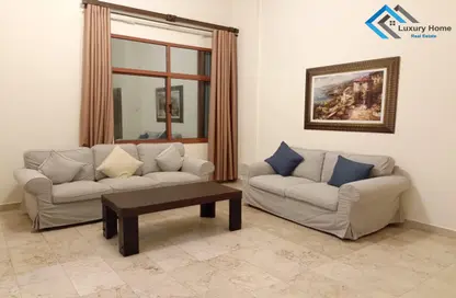 Apartment - 2 Bedrooms - 2 Bathrooms for rent in Bu Ashira - Capital Governorate