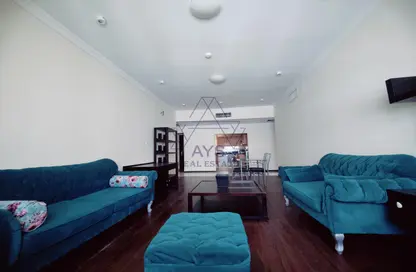 Apartment - 2 Bedrooms - 2 Bathrooms for rent in Busaiteen - Muharraq Governorate