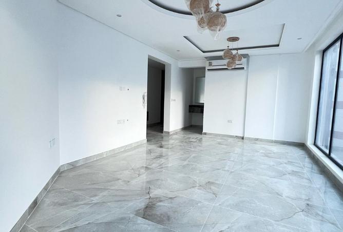 958832 - Property Image 3
