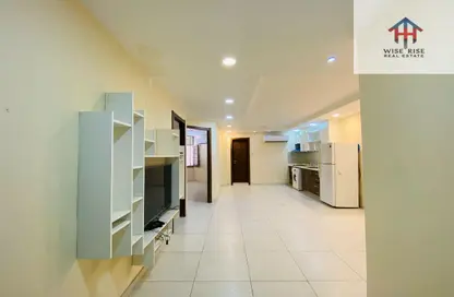 Apartment - 2 Bedrooms - 1 Bathroom for rent in Seef - Capital Governorate