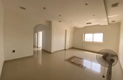 Office Space - Studio - 2 Bathrooms for rent in Busaiteen - Muharraq Governorate