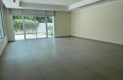 Villa - 4 Bedrooms - 6 Bathrooms for rent in Saar - Northern Governorate