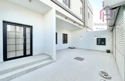 Villa - 5 Bedrooms - 6 Bathrooms for sale in Busaiteen - Muharraq Governorate