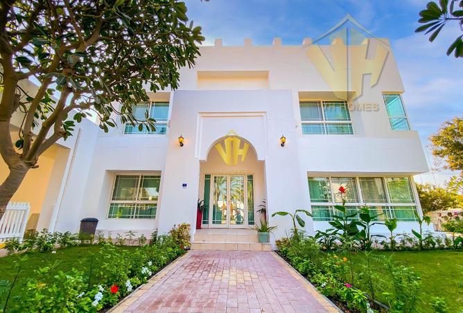 964268 - Property Image 2
