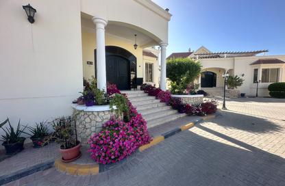 Villa - 5 Bedrooms - 4 Bathrooms for rent in Saar - Northern Governorate