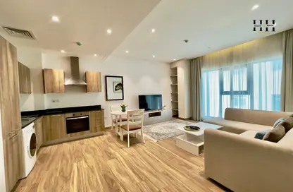 Apartment - 1 Bedroom - 1 Bathroom for rent in Sanabis - Manama - Capital Governorate
