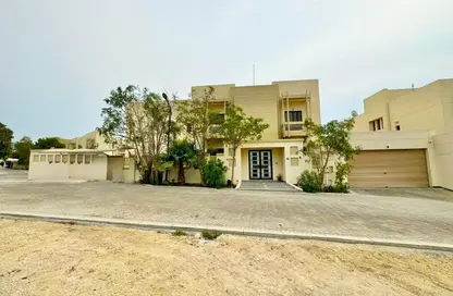 Villa - 5 Bedrooms - 6 Bathrooms for sale in Al Areen Development - Zallaq - Southern Governorate