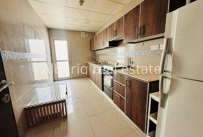 988747 - Property Image 2