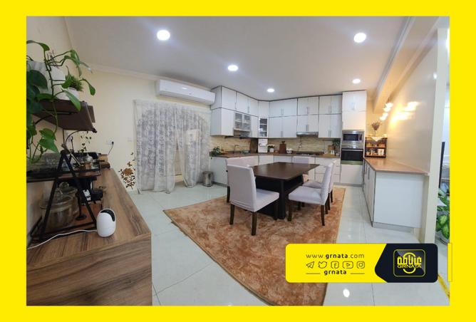 910305 - Property Image 2