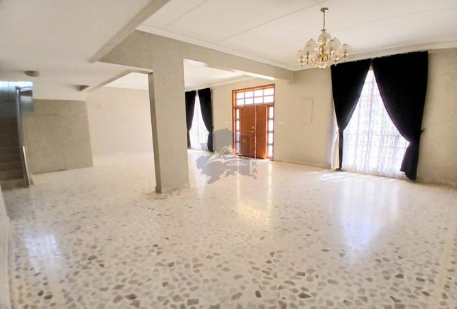 955652 - Property Image 3