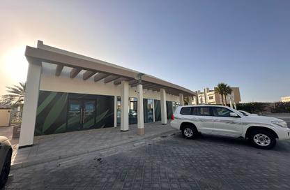 Shop - Studio - 2 Bathrooms for rent in Zallaq - Southern Governorate