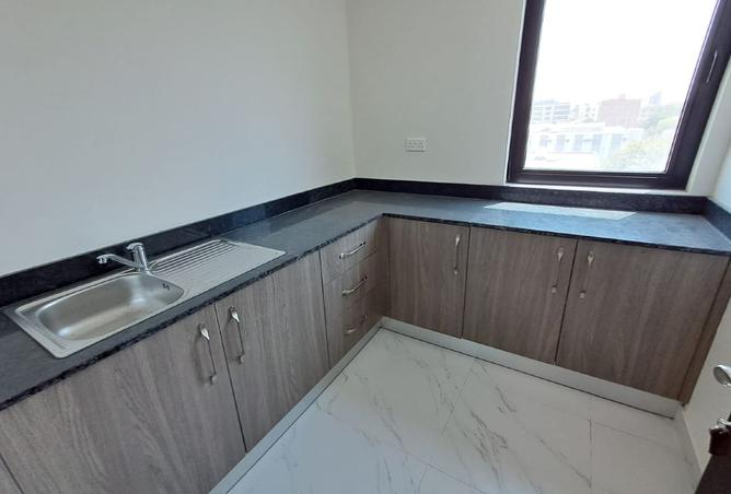 951786 - Property Image 3