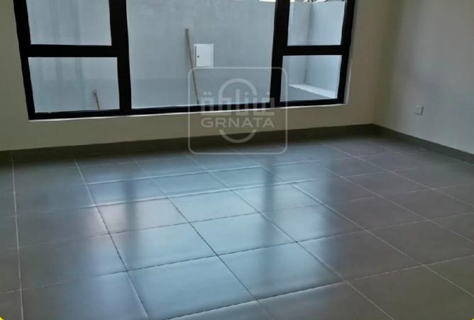 990214 - Property Image 3