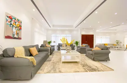 Villa - 4 Bedrooms - 5 Bathrooms for rent in Saar - Northern Governorate