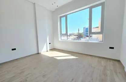 Apartment - 2 Bedrooms - 2 Bathrooms for rent in Salmaniya - Manama - Capital Governorate
