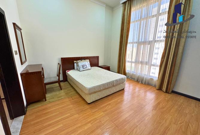 956688 - Property Image 2