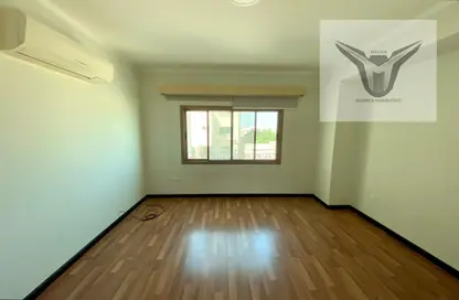 Empty Room image for: Compound - 4 Bedrooms - 4 Bathrooms for rent in Hamala - Northern Governorate, Image 1
