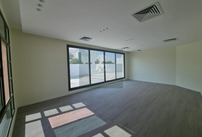 971061 - Property Image 3