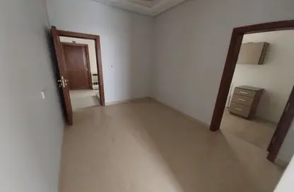 Apartment - 3 Bedrooms - 2 Bathrooms for rent in Tubli - Central Governorate