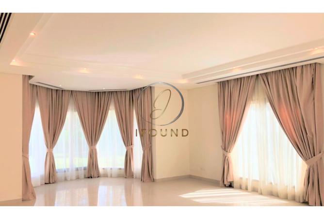 883786 - Property Image 2