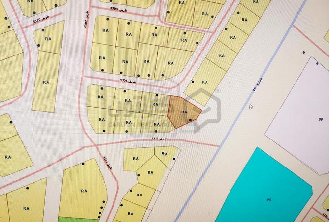 812388 - Property Image 2