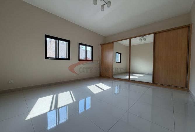 974192 - Property Image 3