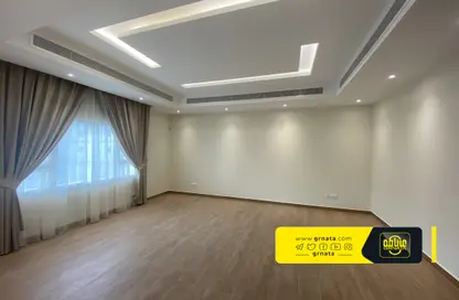 Empty Room image for: Villa - 4 Bedrooms - 4 Bathrooms for rent in Tubli - Central Governorate, Image 1