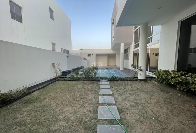 963638 - Property Main Image