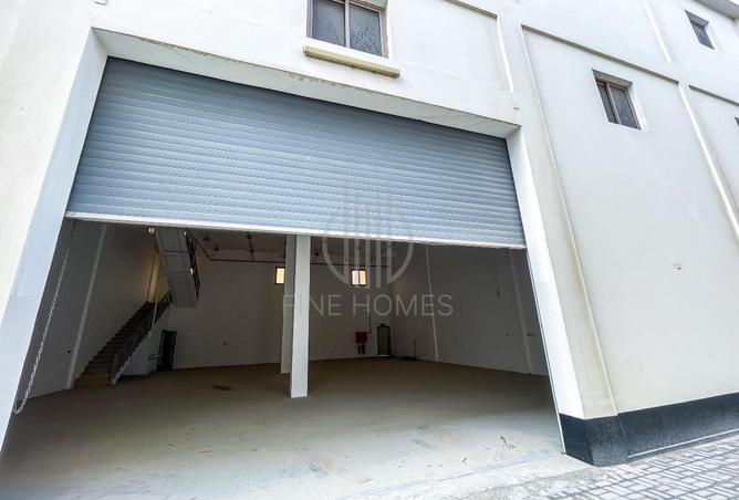 985809 - Property Image 2