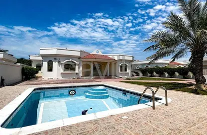 Pool image for: Villa - 3 Bedrooms - 4 Bathrooms for rent in Janabiya - Northern Governorate, Image 1