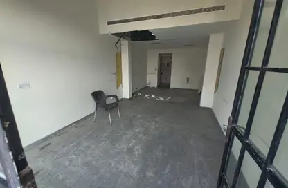 Shop - Studio - 1 Bathroom for rent in Jurdab - Central Governorate