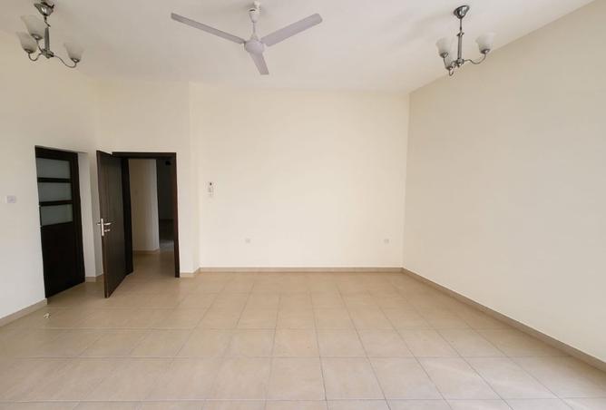 987417 - Property Image 3