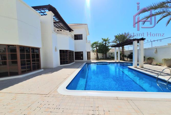 977987 - Property Image 2