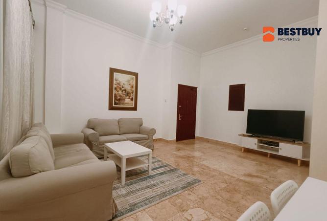 954589 - Property Image 2