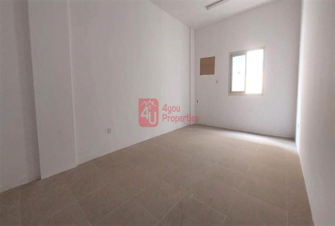 Staff Accommodation - Studio for rent in Maameer - Central Governorate