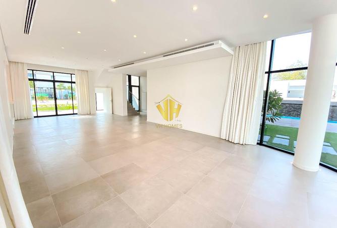 971889 - Property Image 2