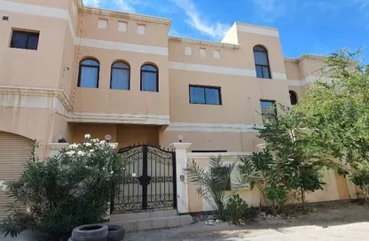 Outdoor Building image for: Villa - 4 Bedrooms - 4 Bathrooms for rent in Hidd - Muharraq Governorate, Image 1