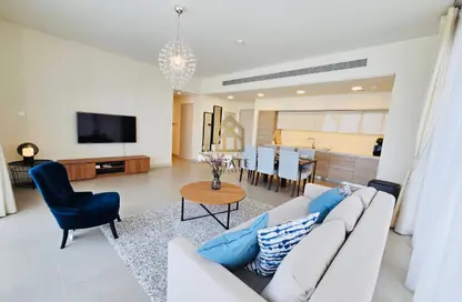 Apartment - 2 Bedrooms - 2 Bathrooms for rent in Marassi Shores Residences - Diyar Al Muharraq - Muharraq Governorate