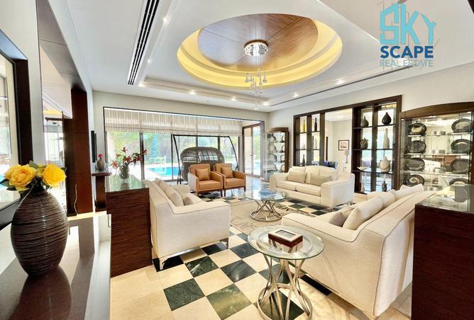 982160 - Property Image 2