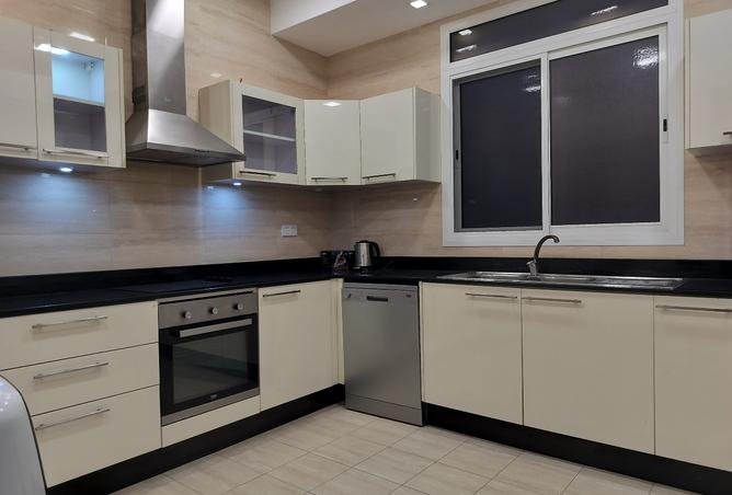 Apartment - 3 Bedrooms - 2 Bathrooms for rent in Janabiya - Northern Governorate